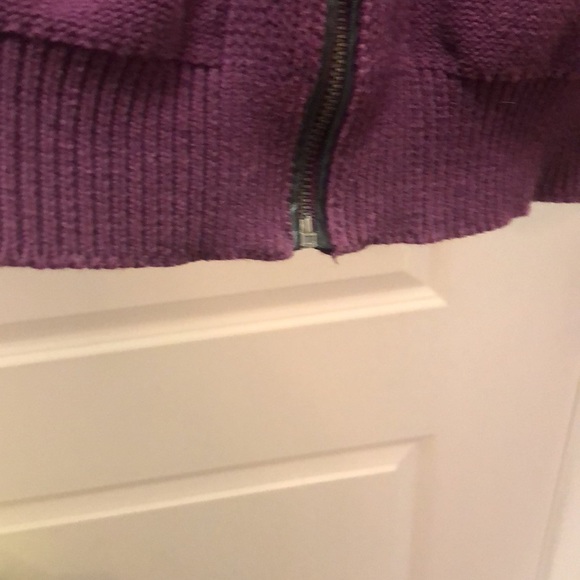 Guess Sweater - Picture 4 of 6